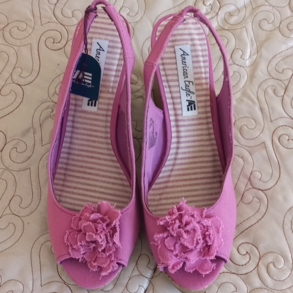 American Eagle Outfitters Shoes - NWT American Eagle Sz 8 Super Cute!